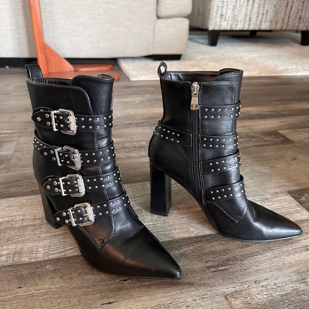 Black Princess Polly heels, size 7.5.